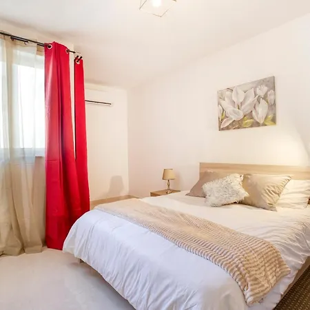 Apartament Charming 2br W/maltese Balcony Off The Promenade By 360 Estates