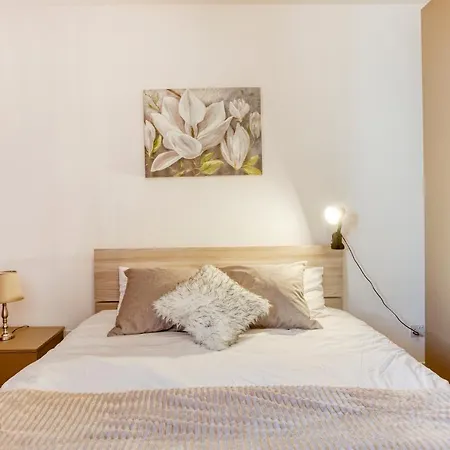 Charming 2br W/maltese Balcony Off The Promenade By 360 Estates * Gzira