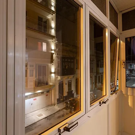 דירה Charming 2br W/maltese Balcony Off The Promenade By 360 Estates